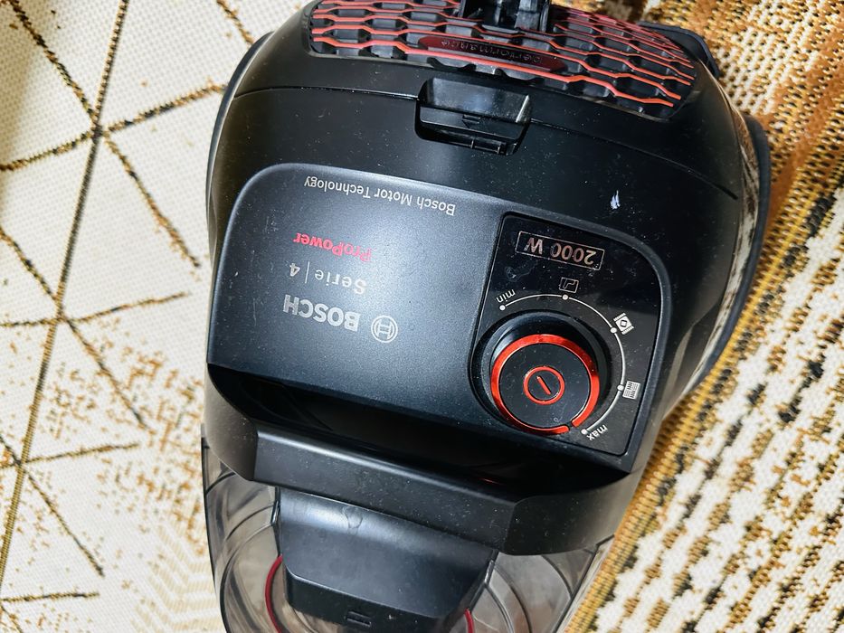 Контейнерный Пылесос Bosch