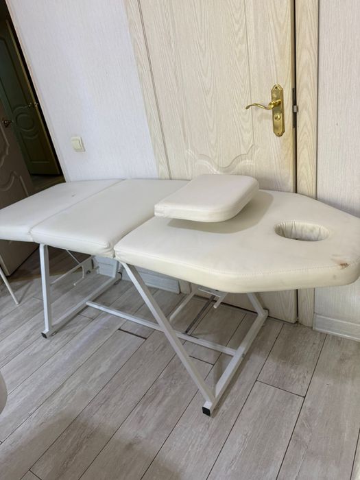 Продам кушетку б/у 30 000 тенге