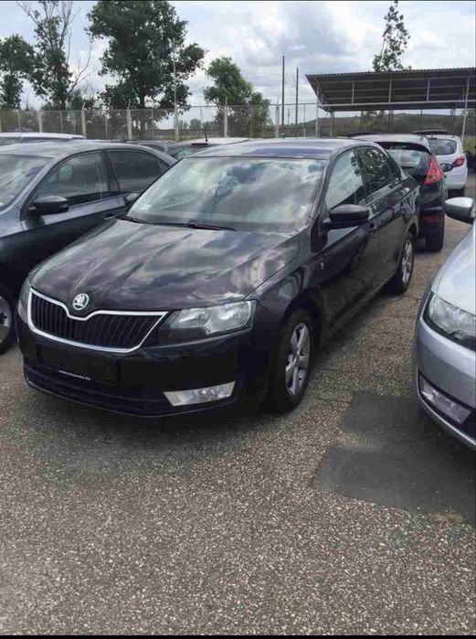 Skoda Rapid negru