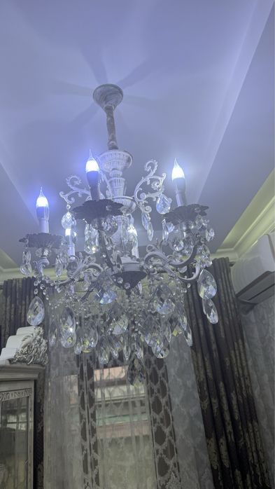 Продается люстра в идеальном состоянии