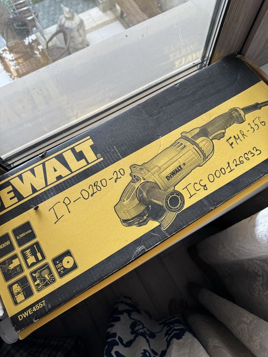 Dewalt болгарка продаю