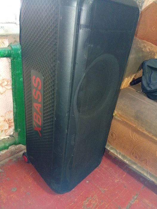 Продам музыкальную колонку