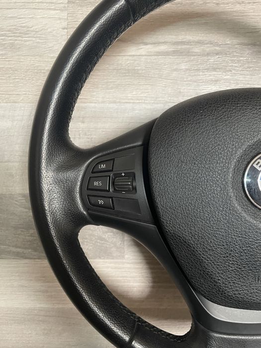 Bmw f30 волан - като Нов