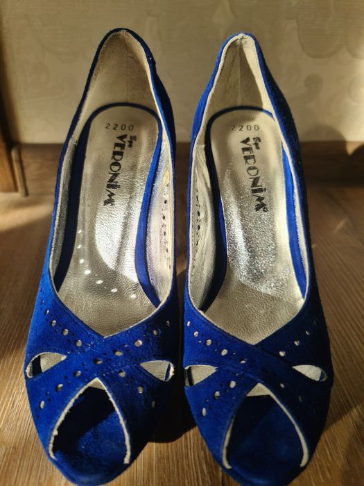 Туфли на высоком каблуке