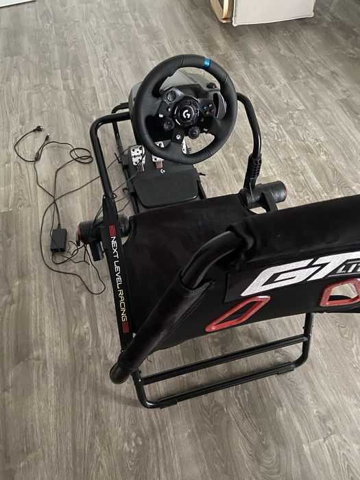Scaun + volan logitech g923