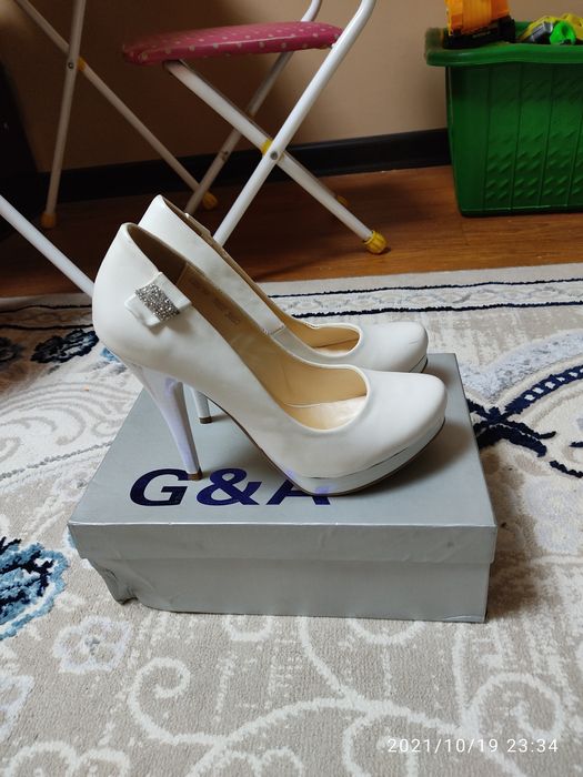 Туфли женские, абсолютно новые