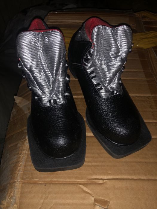 Ботинки для беговых лыж