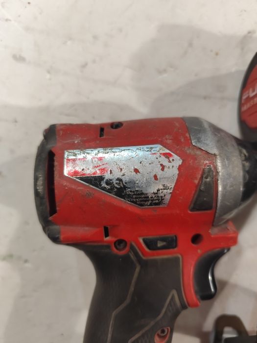 Безчетков акумулаторен импактдрайвър Милуоки Milwaukee M18 FID2