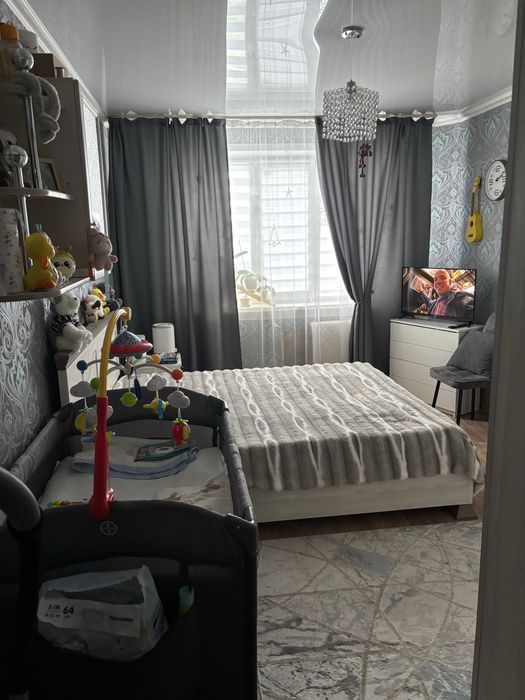 Продам улучшенную 2х ком квартиру