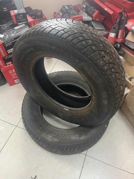 Резина шипованный  215/70R16 2шт