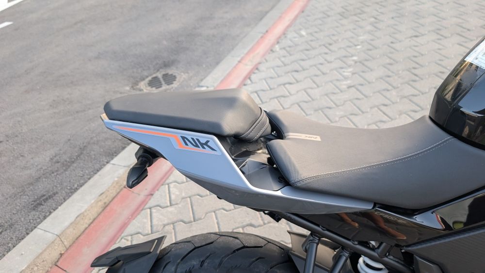 CFMoto 300NK - 860 km - in garantie