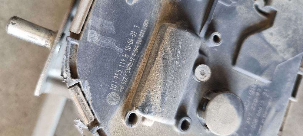 Ansambu stergatoare complet cu motoras pentru VW Golf 5