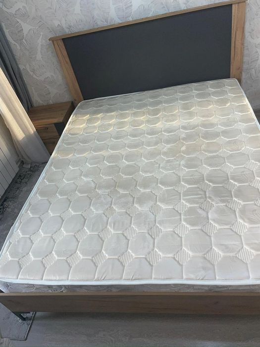 Продам спальную мебель.