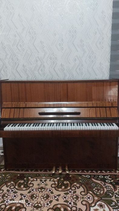 Belarus pianino sotiladi