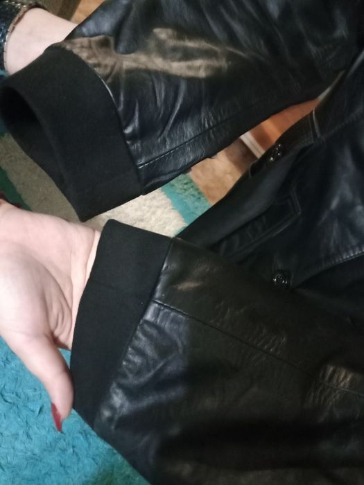 Коженная куртка женская