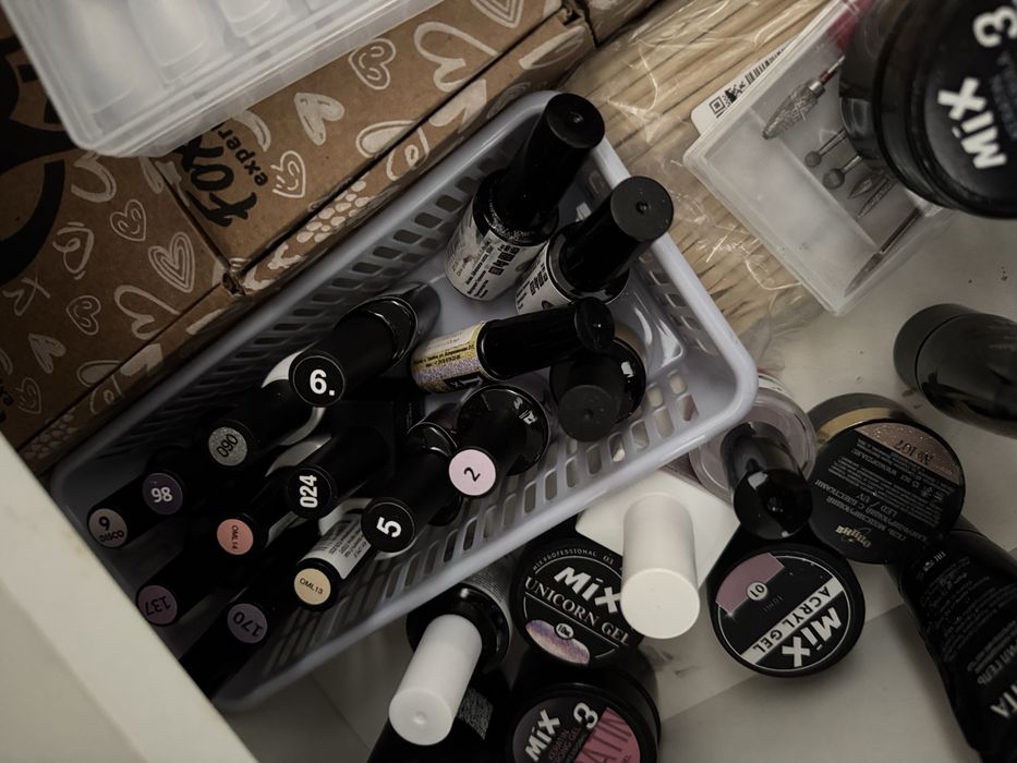 Продам все для маникюра