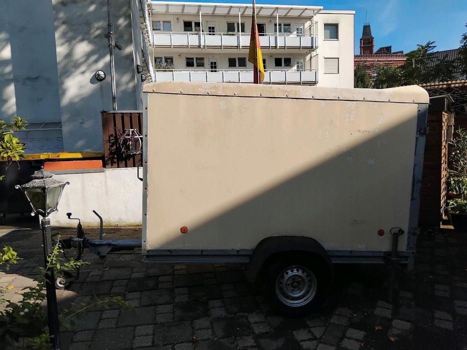 Remorca Carosata/ Koffer / Box 1300 kg