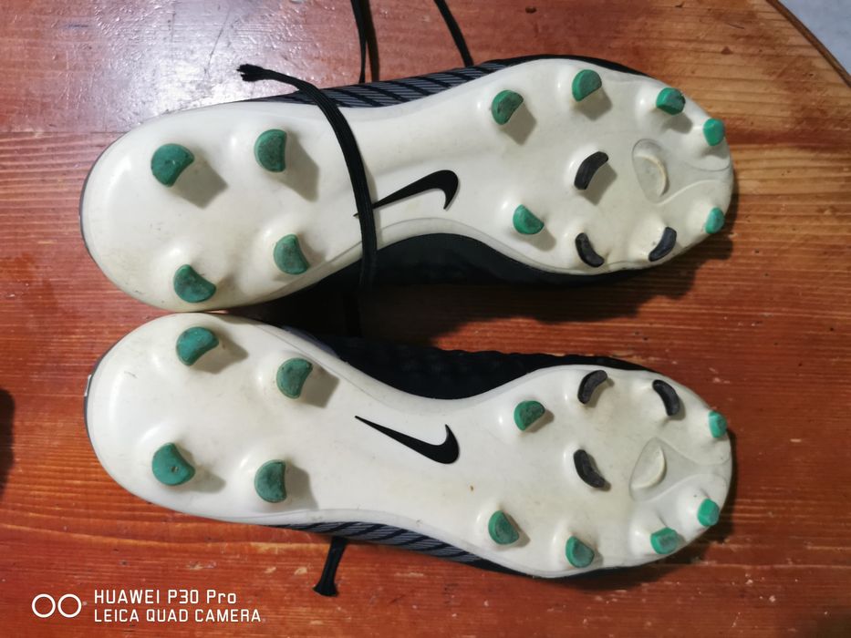 Футболни обувки Nike Magista, номер 40,5, идеално запазени!