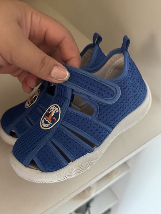 Продам Сандали дёшево