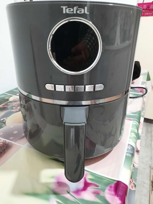 Air fryer Tefal Friteuza aer cald