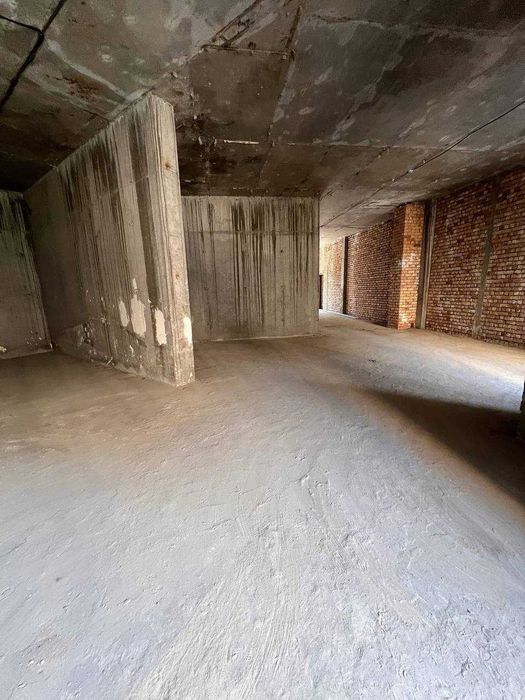 Продается помещение Алайский рынок  300м2