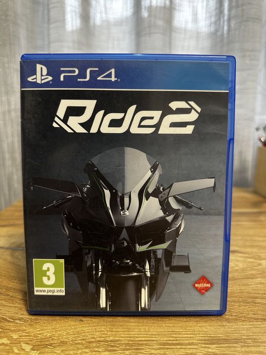 PS4 Slim 500GB + контролер + кабели + 10 оригинални игри