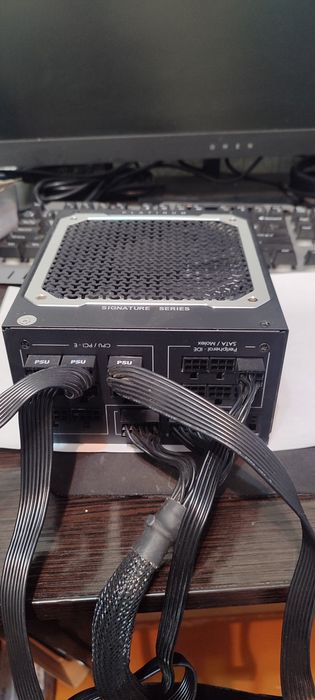 Блок питания Antec signature