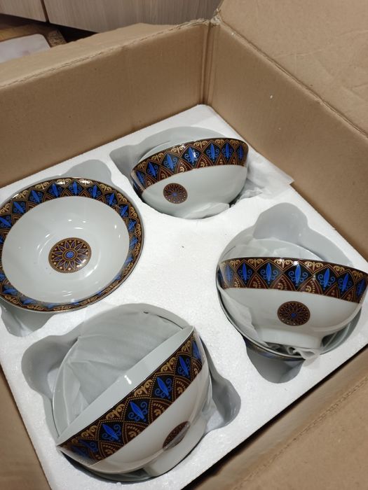 Набор посуды для обеда, ужина