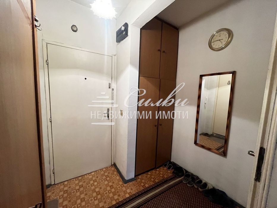 Двустаен СРЕДЕН апартамент с ЮЖНО изложение - кв. Добруджански!