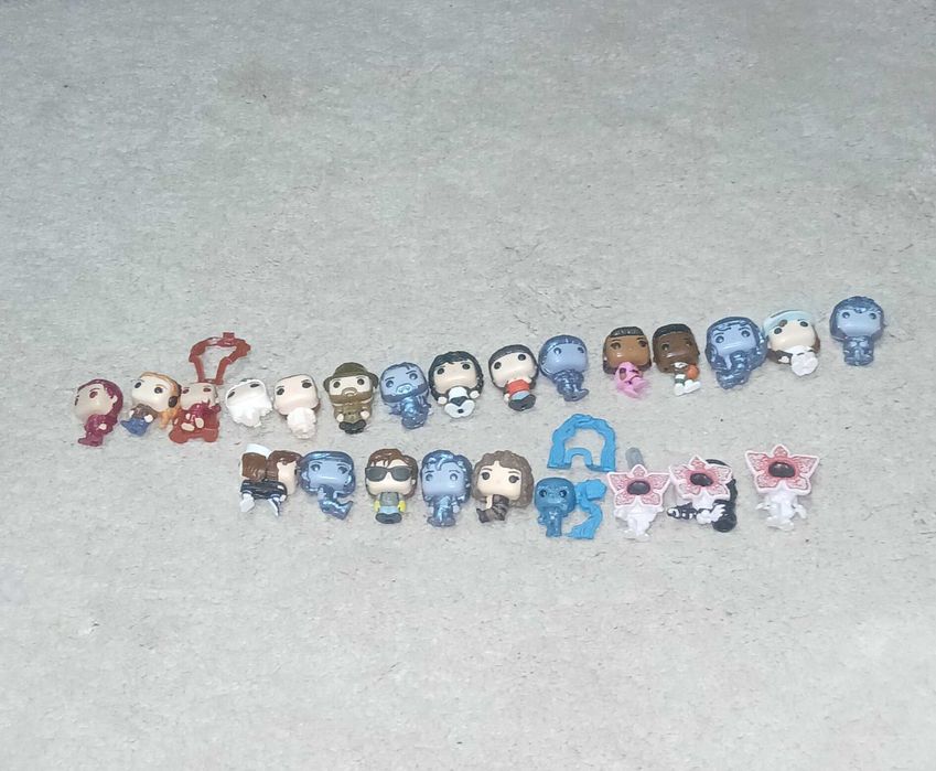 Продам коллекцию мини-фигурок из 24 штук. Отличное состояние!!! KINDER