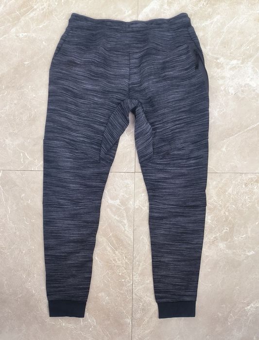 Nike Tech Fleece размер M