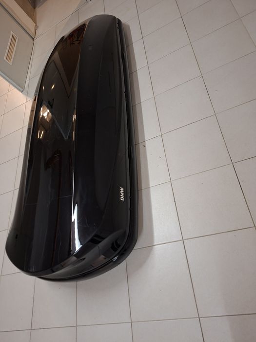 Продавам оригинален покривен багажник/автобокс BMW Roof Box 460L в комплект с алуминиеви напречни греди