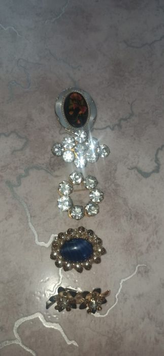 Продам броши ссср