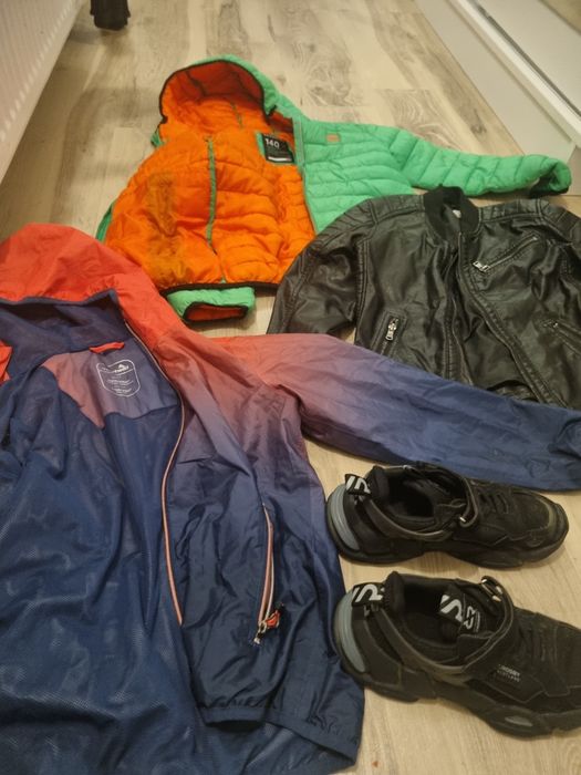 Vând lot geci 134-140cm și pantofi CROSBY eur 34