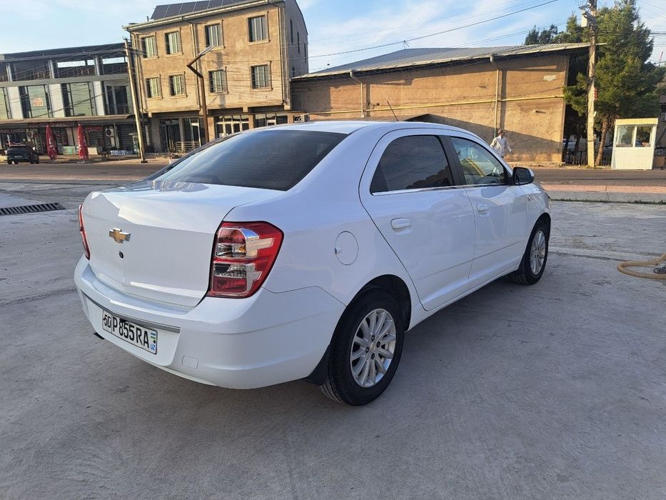 Chevrolet Cobalt 2018 — 3