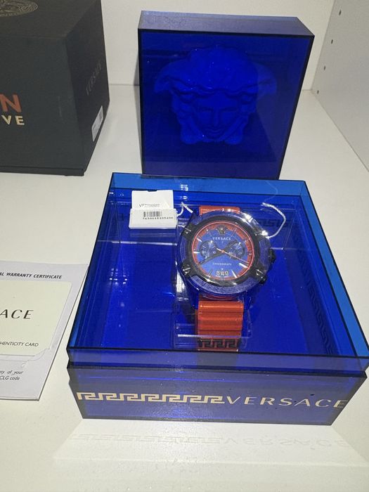 Versace VEZ700922 Active Chrono ЧИСТО НОВ