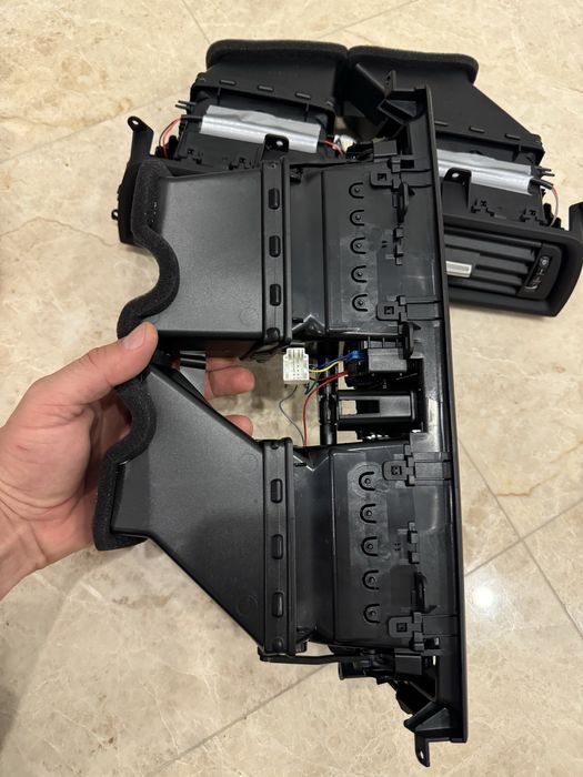 Grila ventilatie aer centru bord AC Clima Bmw Seria 5 f10 f11 completa