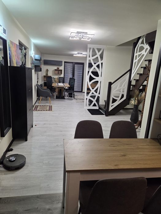 Vilă modernă de închiriat în regim hotelier – spațioasă, complet utila