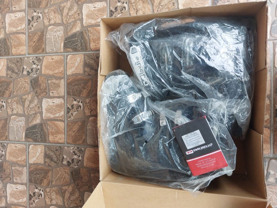 Clăpari schi Dalbello Aspire, flex 55, stare foarte bună, cu cutie