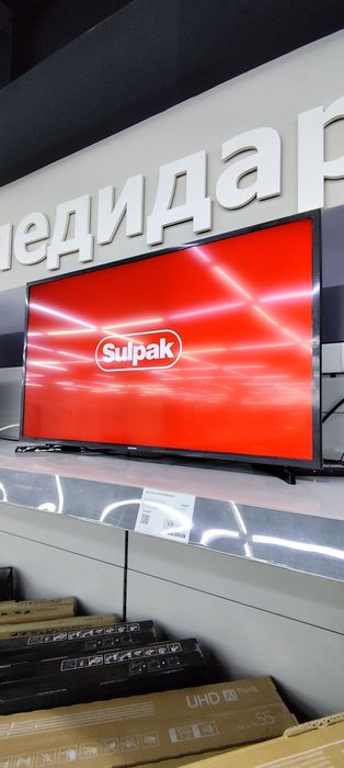телевизор Самсунг смарт оригинал 43D  110 см в отличном состоянии