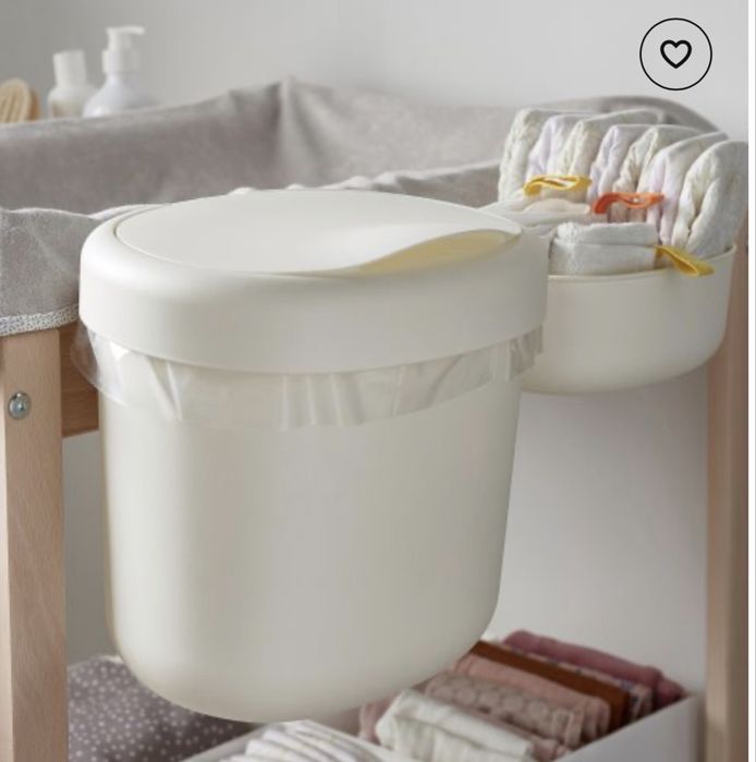 Маса за повиване IKEA + повивалник, кош и постелка