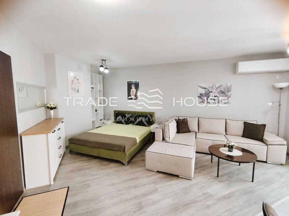 Дава се под наем Едностаен апартамент в Пловдив, Център - 40 кв.м за 400 € - Снимка #2