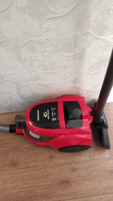Продается    пылесос
