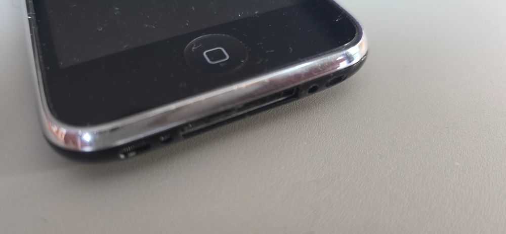 iPhone 3GS 16GB модел A1303