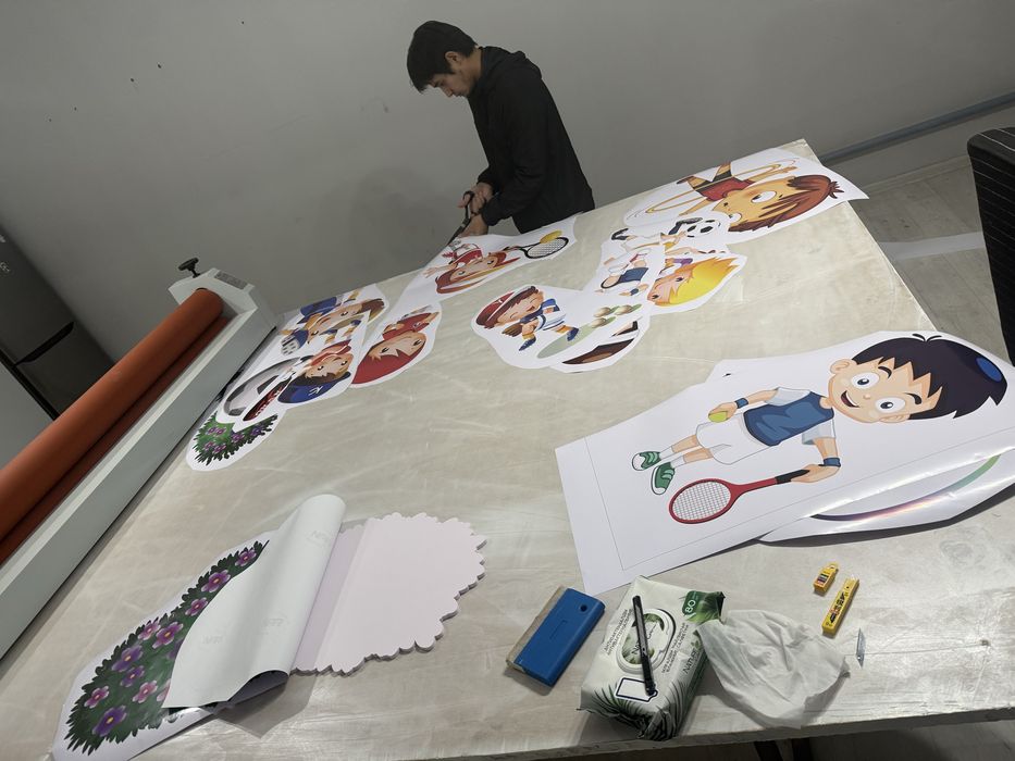 Реклама, ростовые фигуры, баннер , пленки