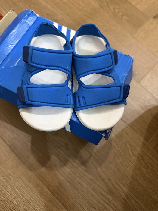 Adidas сандали 23