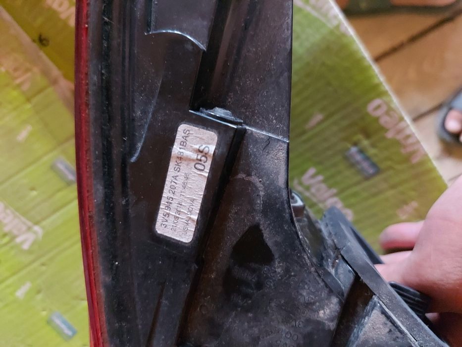 Stop Lampa stanga spate Skoda Superb an 2015 2016 2017 2018 cod 3V5945