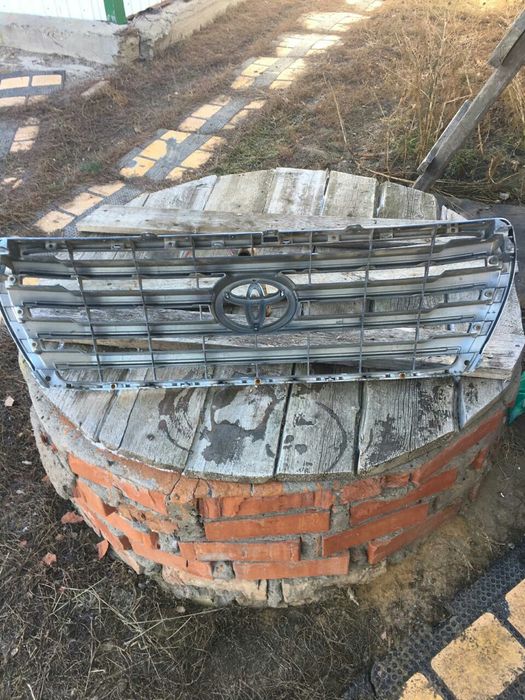 Решотка радиатора Ланд Крузер 200