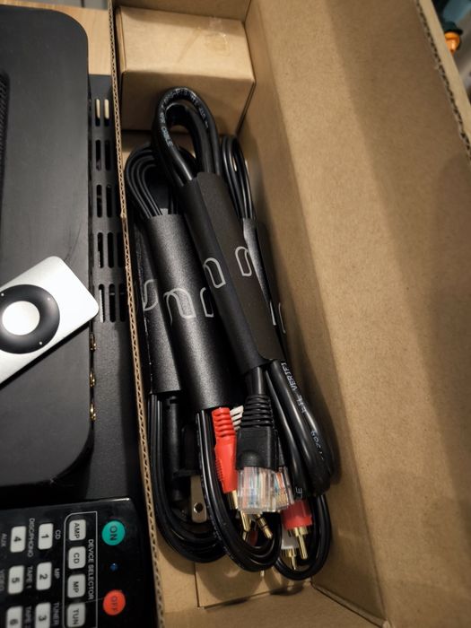 Sistem Audio NAD C326BEE BLUESOUND Node 2i DALI Zensor 1