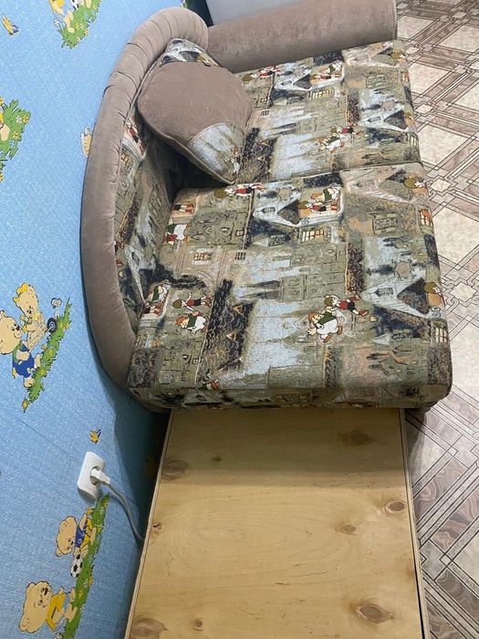 Диван подростковый